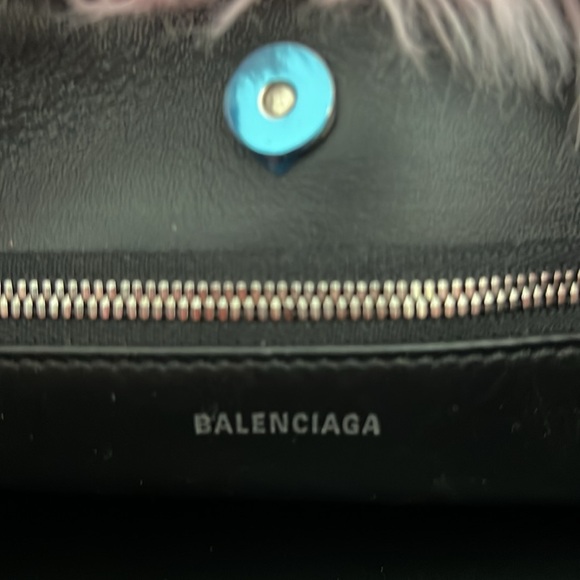 Balenciaga Everyday Tote Faux Fur - Picture 9 of 16